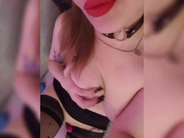 __EElaIzzza__ webcam