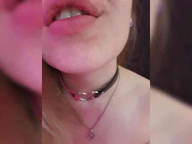 __EElaIzzza__ webcam