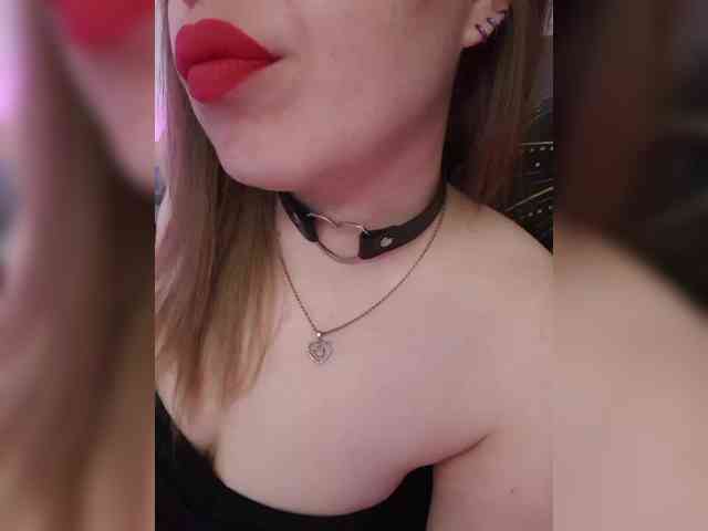 __EElaIzzza__ webcam