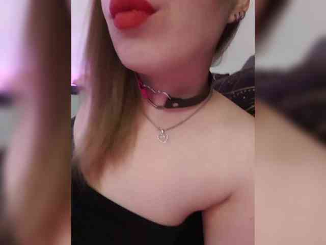 __EElaIzzza__ webcam