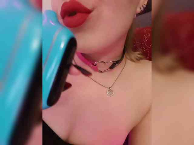 __EElaIzzza__ webcam