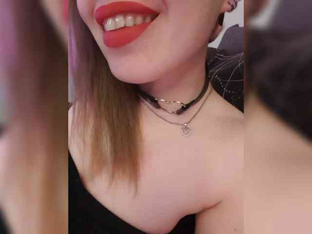 __EElaIzzza__ webcam