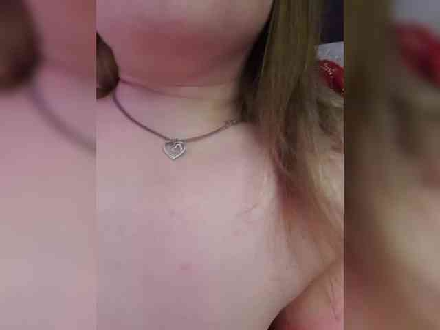 __EElaIzzza__ webcam
