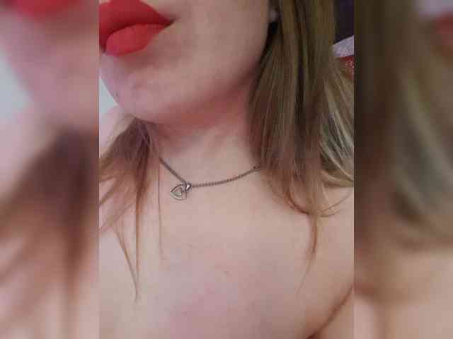__EElaIzzza__ webcam