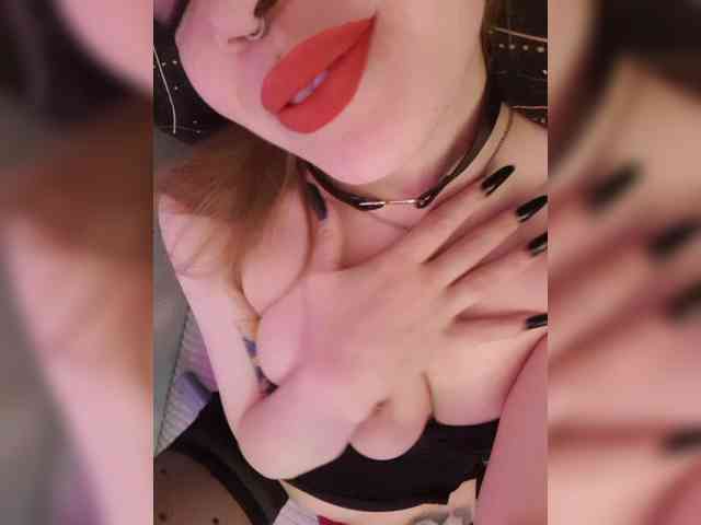 __EElaIzzza__ webcam