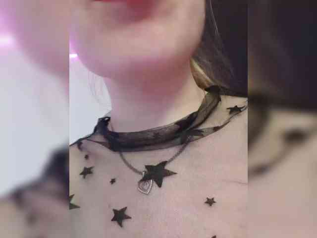 __EElaIzzza__ webcam