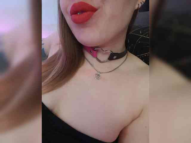 __EElaIzzza__ webcam