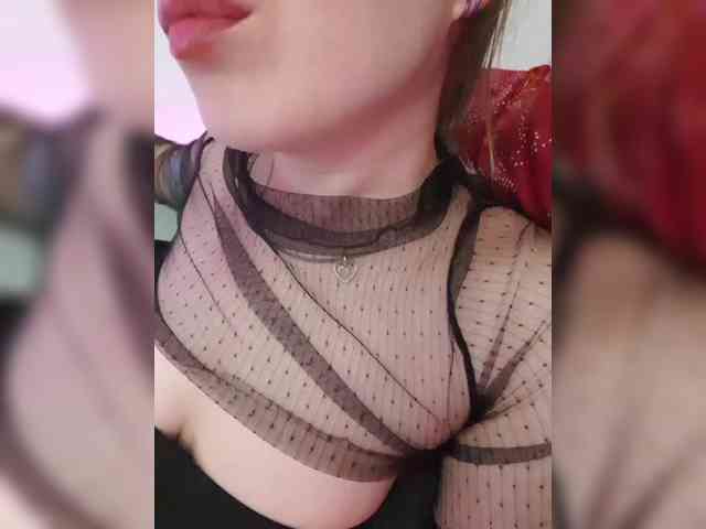 __EElaIzzza__ webcam