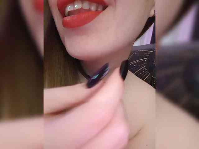 __EElaIzzza__ webcam
