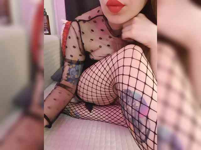 __EElaIzzza__ webcam