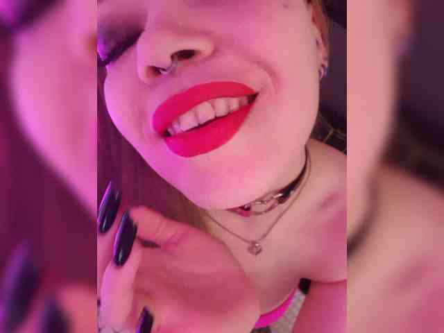 __EElaIzzza__ webcam