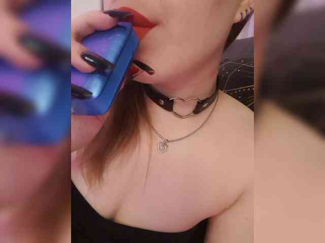 __EElaIzzza__ webcam