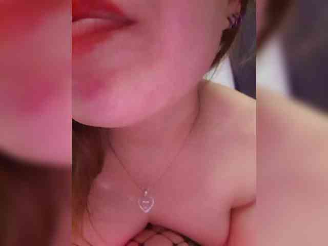 __EElaIzzza__ webcam