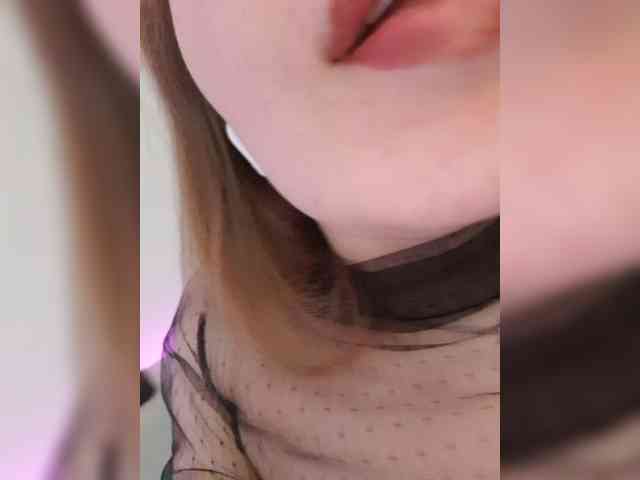 __EElaIzzza__ webcam