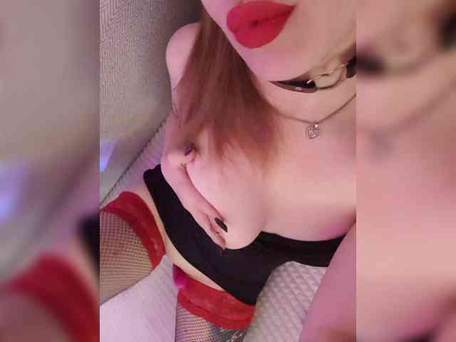 __EElaIzzza__ webcam