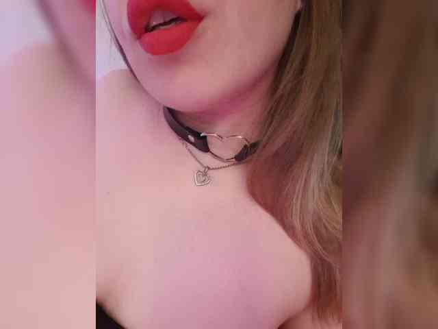 __EElaIzzza__ webcam
