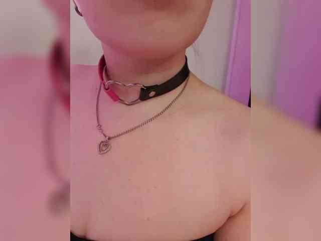 __EElaIzzza__ webcam