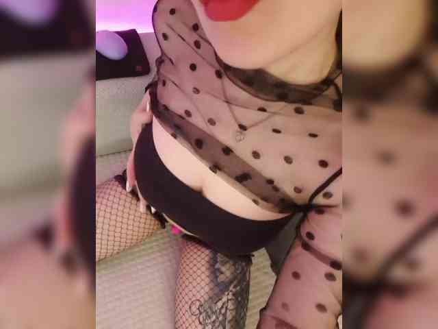 __EElaIzzza__ webcam