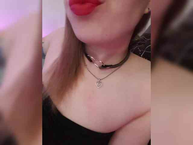 __EElaIzzza__ webcam