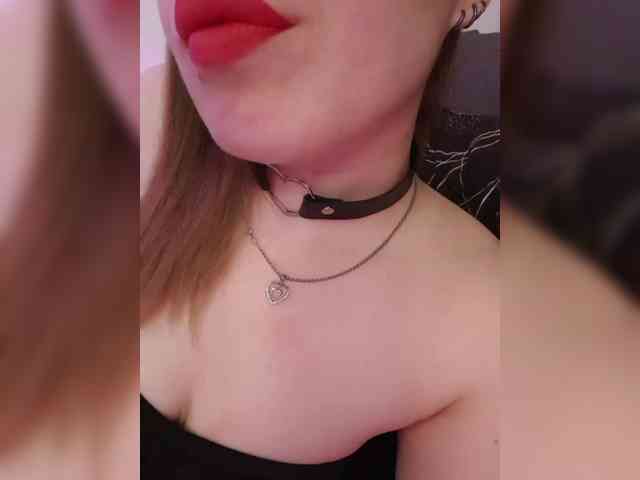 __EElaIzzza__ webcam