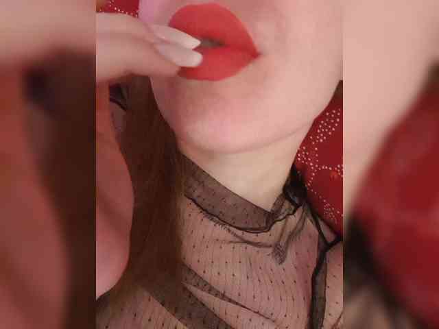 __EElaIzzza__ webcam