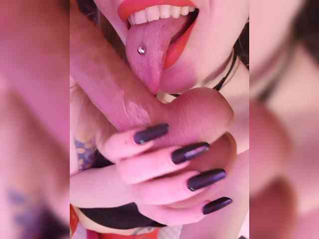 __EElaIzzza__ webcam