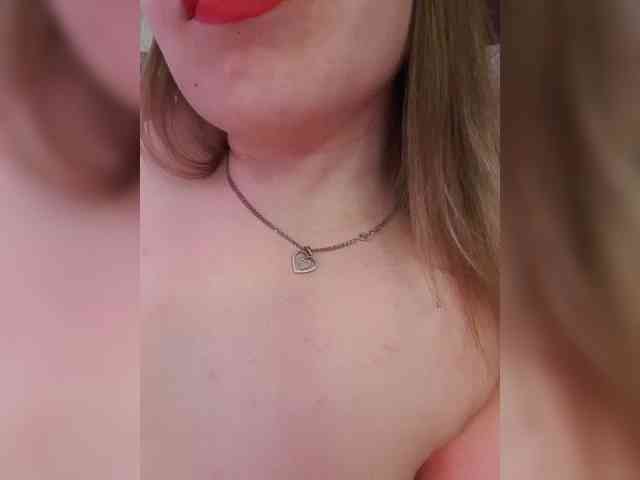 __EElaIzzza__ webcam