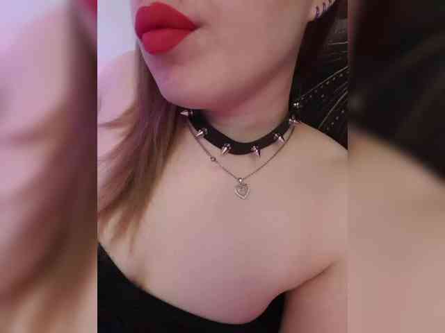 __EElaIzzza__ webcam