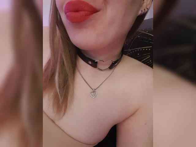 __EElaIzzza__ webcam