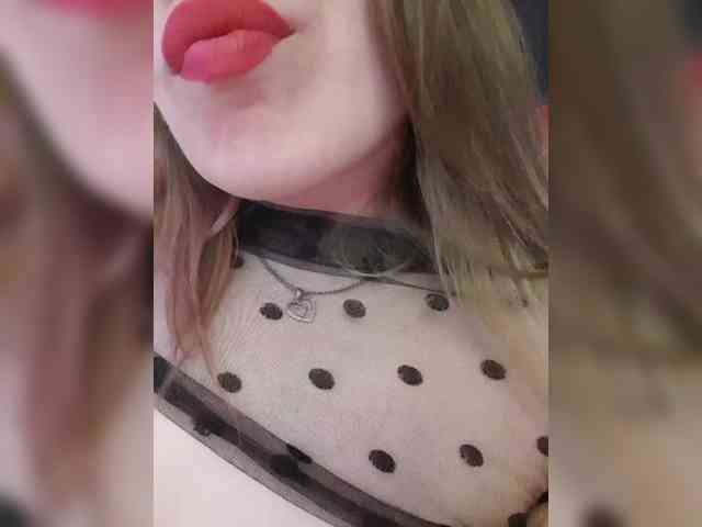 __EElaIzzza__ webcam