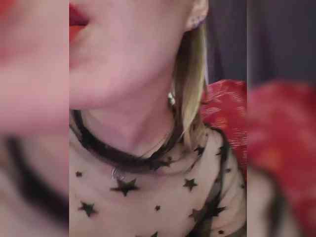 __EElaIzzza__ webcam