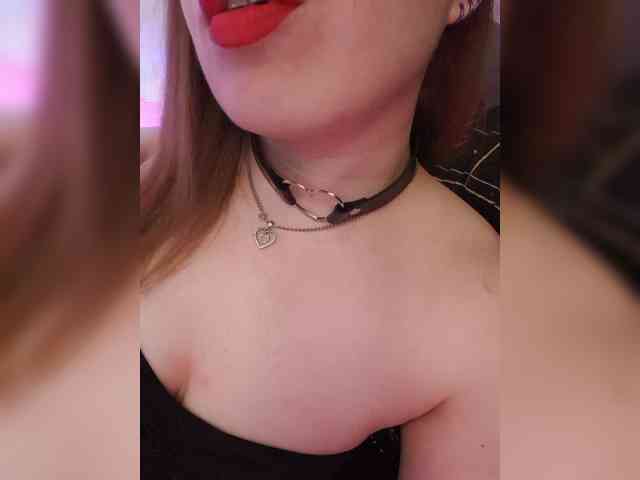 __EElaIzzza__ webcam