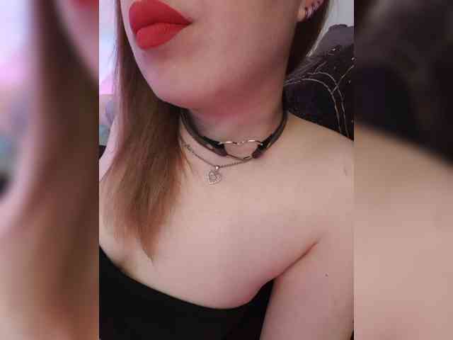__EElaIzzza__ webcam