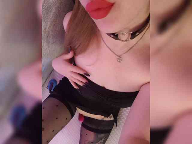 __EElaIzzza__ webcam