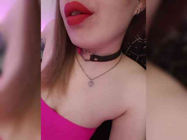 __EElaIzzza__ webcam