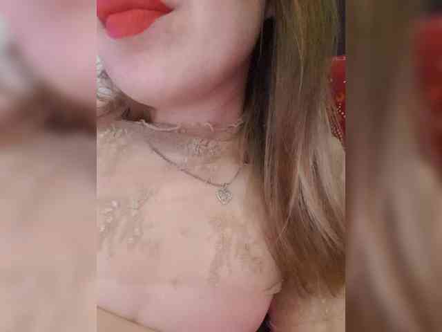 __EElaIzzza__ webcam
