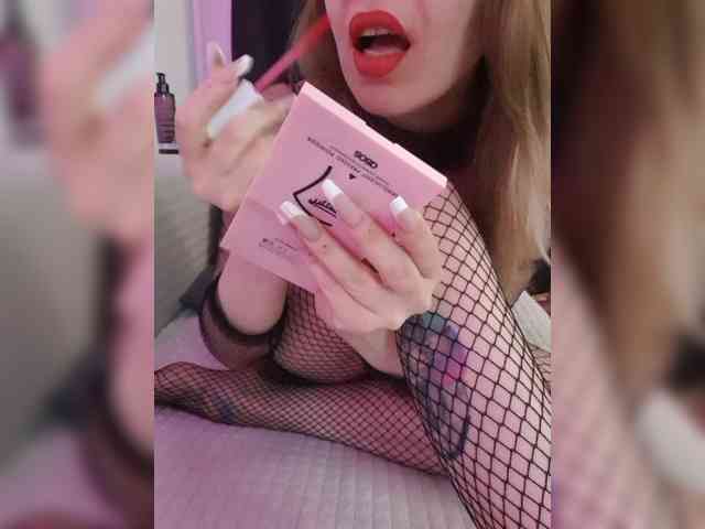 __EElaIzzza__ webcam