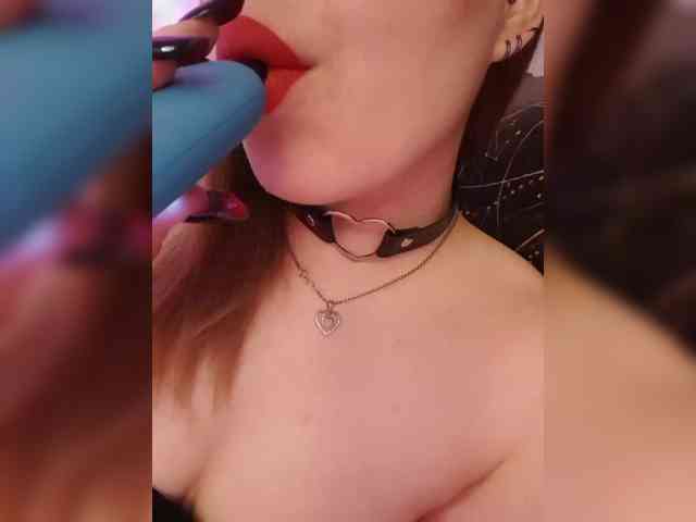 __EElaIzzza__ webcam