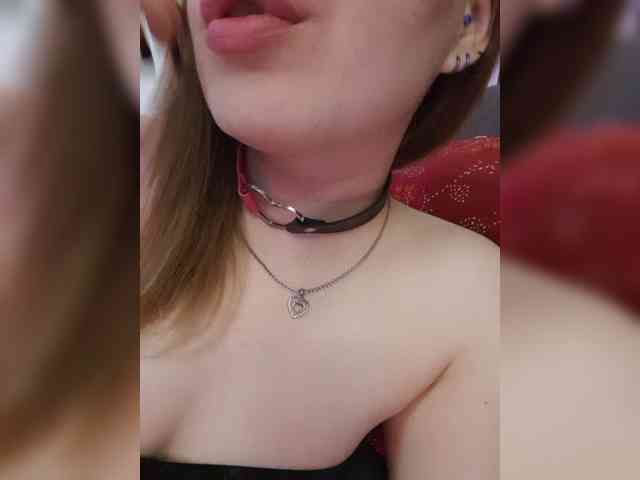 __EElaIzzza__ webcam