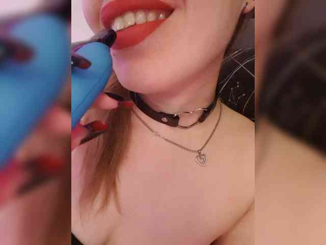 __EElaIzzza__ webcam