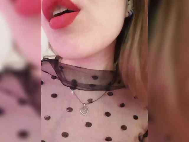 __EElaIzzza__ webcam