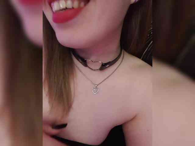 __EElaIzzza__ webcam