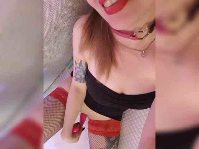 __EElaIzzza__ webcam