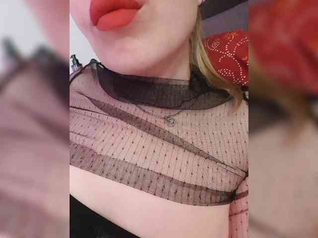 __EElaIzzza__ webcam