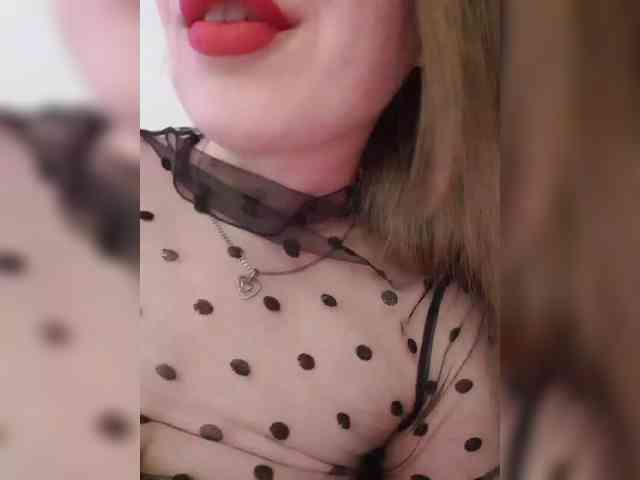 __EElaIzzza__ webcam