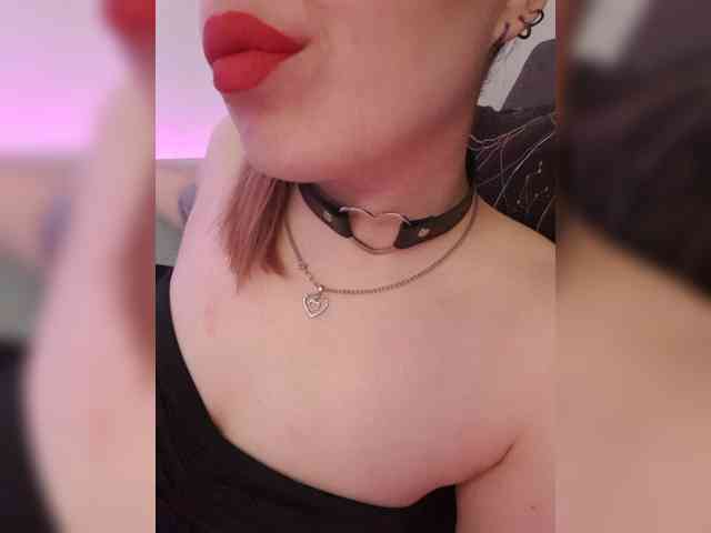 __EElaIzzza__ webcam