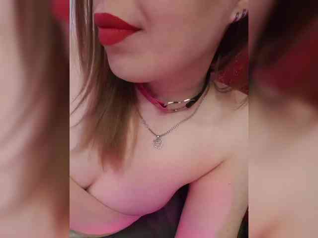 __EElaIzzza__ webcam