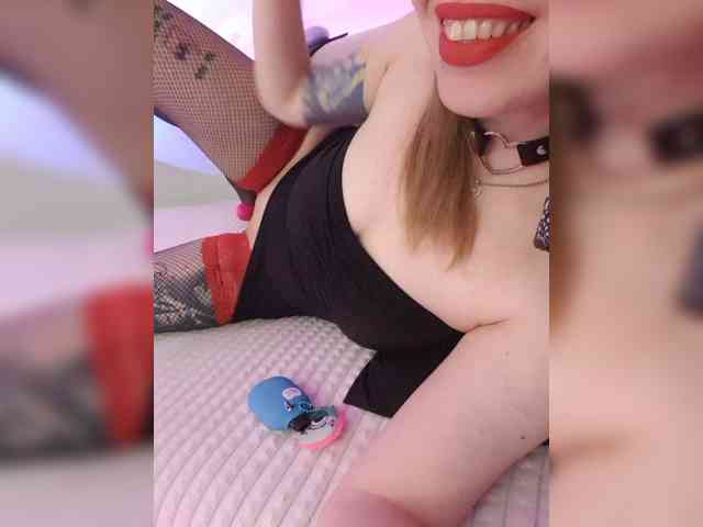 __EElaIzzza__ webcam