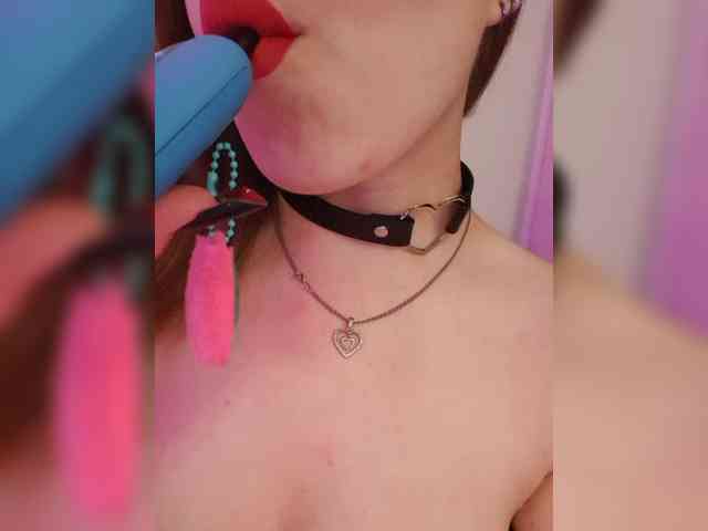 __EElaIzzza__ webcam