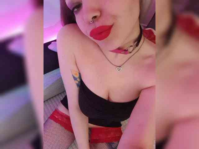 __EElaIzzza__ webcam
